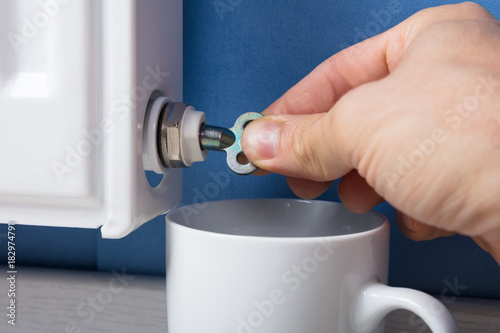 Tableau sur toile Hand Turning Radiator Bleed Valve