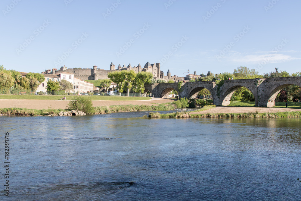 L'Aude, e Pont Vieux et la Cité de Carcassonne