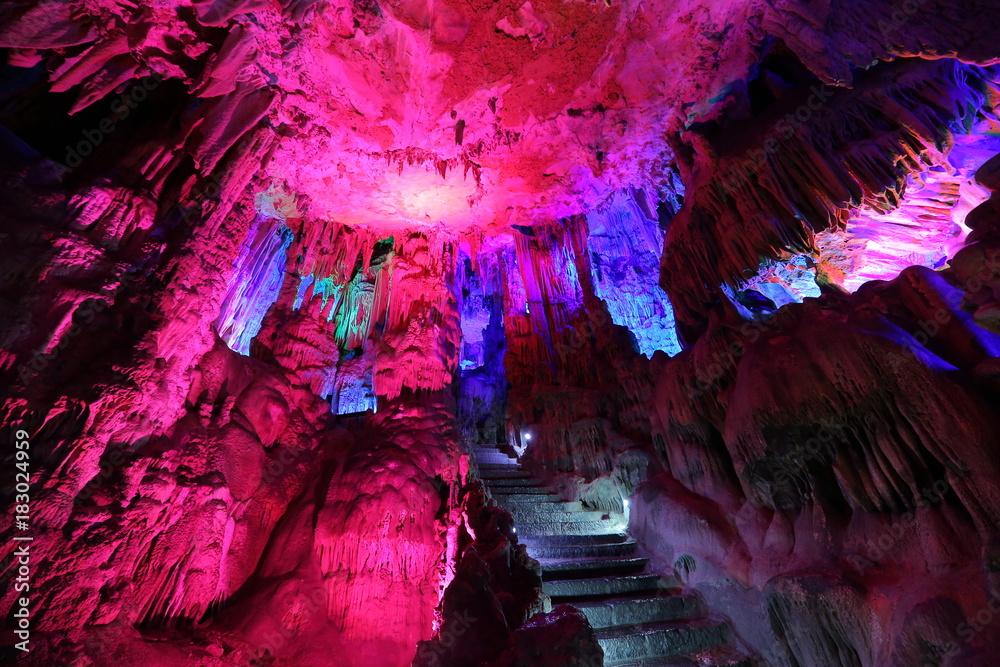 Cueva de la Flauta de Caña en Guilin, China