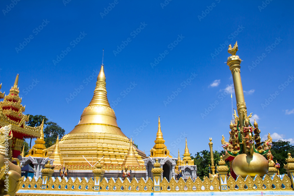 Naklejka premium beautiful pagoda in temple