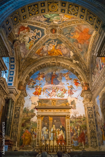 Fotografie, Obraz Chapel in the Church of Santa Maria sopra Minerva in Rome, Italy.