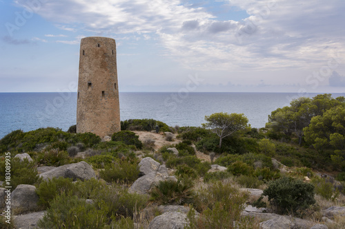 Torre de La Corda en la Sierra de Irta, junto al mar Mediterráneo. Orpesa. Castellón. España