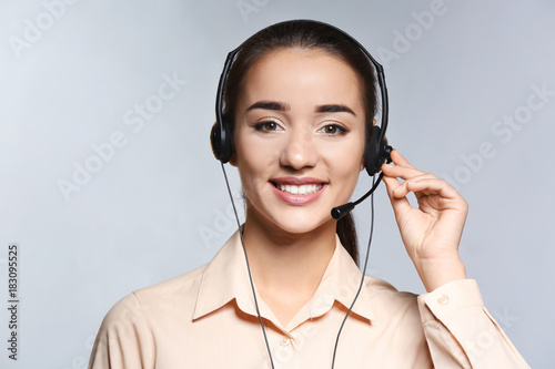 Female consulting manager w...