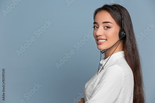 Female consulting manager w...