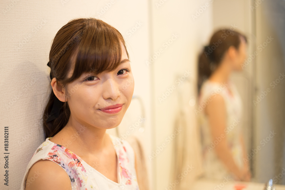 若い女性 若い女性