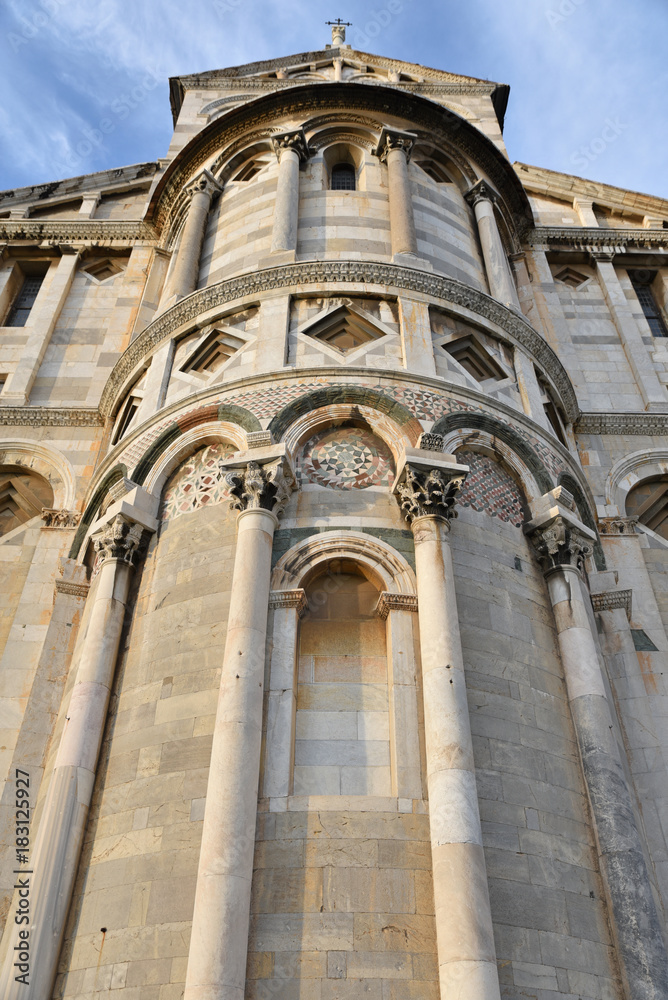 Chevet de la basilique de Pise en Toscane, Italie