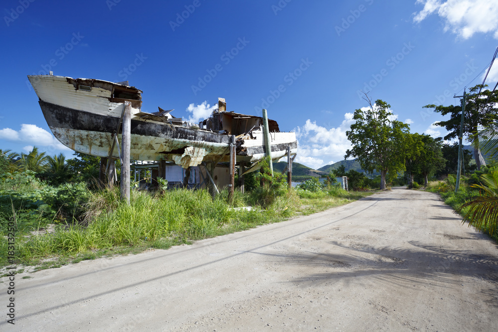 Fototapeta premium Shipwreck At A Road, Antigua
