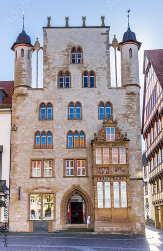 Front view of the historic Tempelhaus building in Hildesheim