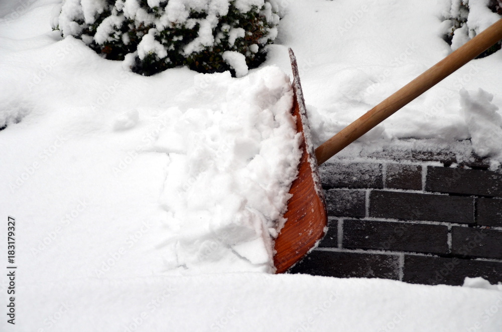 Fototapeta premium Winterdienst, fegen, kehren, säubern