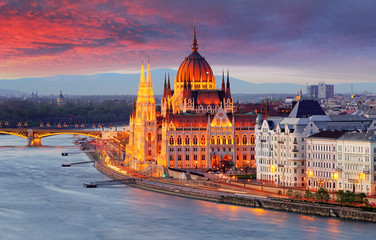 Acrylglasbilder Budapest Ungarisches Parlament im Abendlicht  © TTstudio