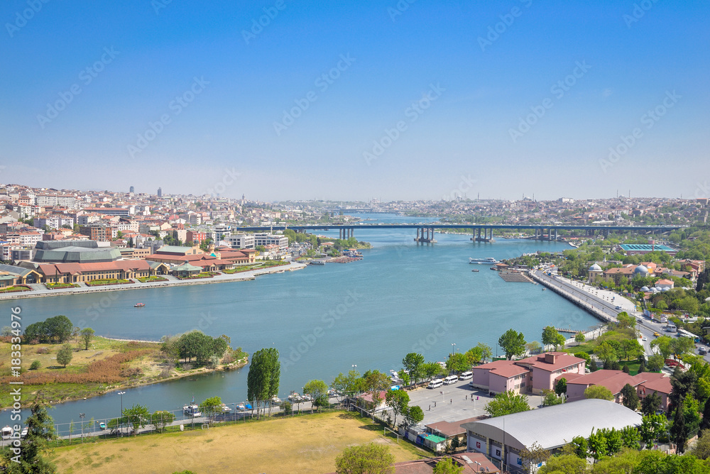 Fototapeta premium The Golden Horn Bay
