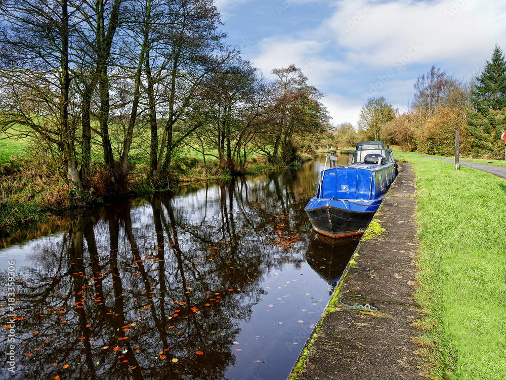 Salterforth England The Leeds Liverpool Canal at Salterforth in the beautiful countryside on the Lancashire Yorkshire border in Northern England Salterforth England The Leeds Liverpool Canal at Salterforth in the beautiful countryside on the Lancashire Yorkshire border in Northern England