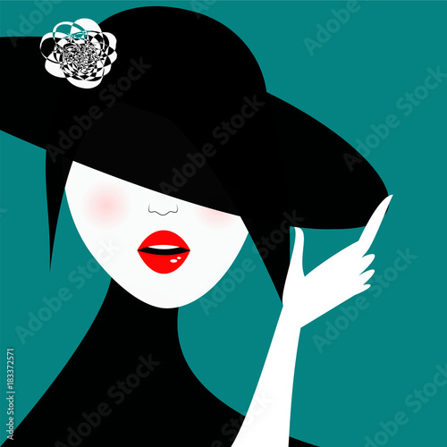 Donna con cappello nero