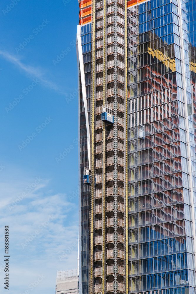 Fototapeta premium Building with Cranes