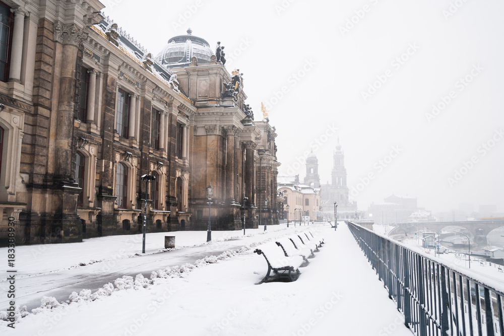 Brühlsche Terrasse in Dresden im Winter