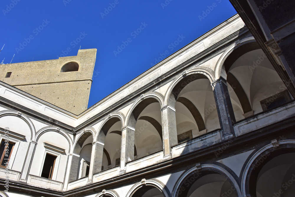 Napoli, Certosa di San Martino, 1325, complesso monumentale religioso.. Loggia del chiostro dei procuratori  e torrione di castel sant'Elmo.
