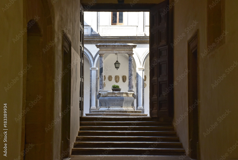 Napoli, Certosa di San Martino, 1325, complesso monumentale religioso.. Corridoio fanzaghiano e chiostro dei procuratori 