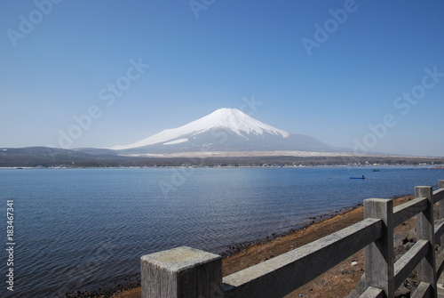 富士山と山中湖
