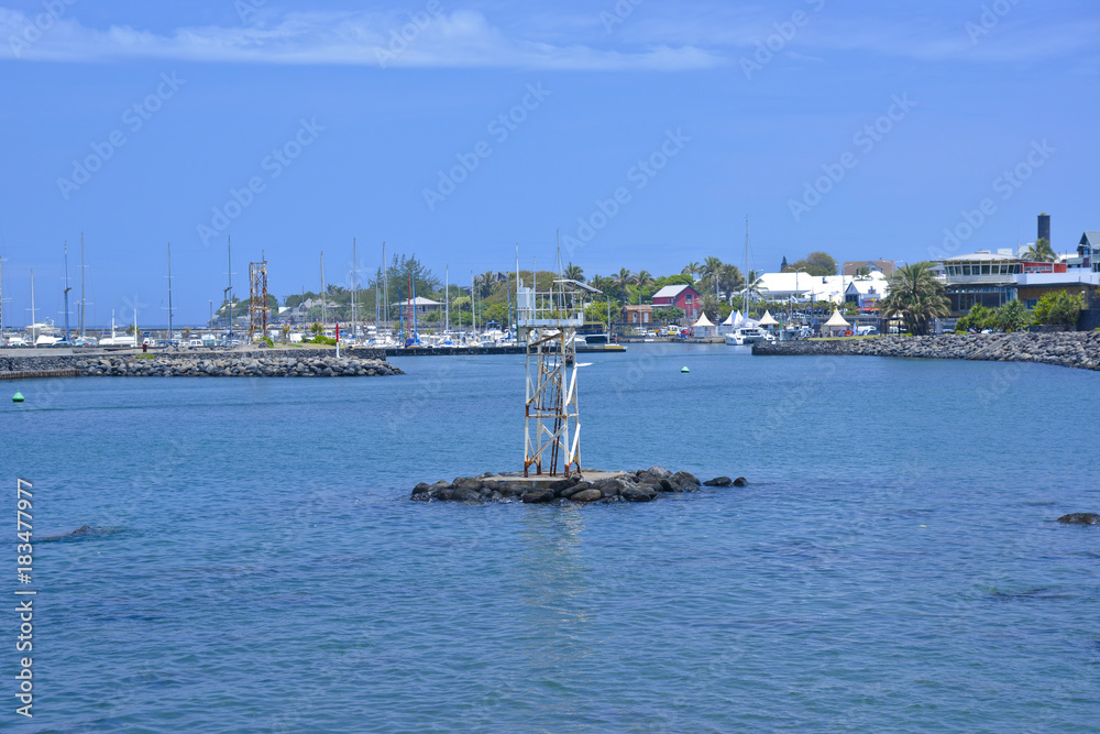 Entrée du Port de Saint-Pierre - Ile de La Réunion