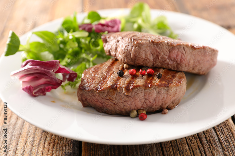 grilled beef steak and salad