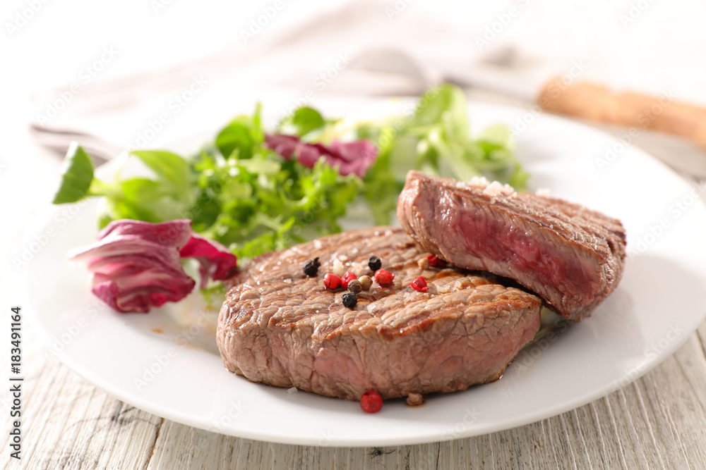 grilled beef steak and salad