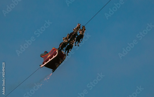 Fotografie Slitta volante con le renne di Babbo Natale a Montreux
