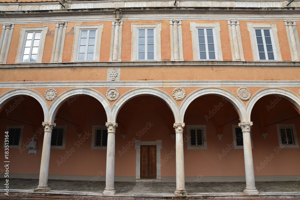 Palais de l'archevêché de pise en Toscane, Italie
