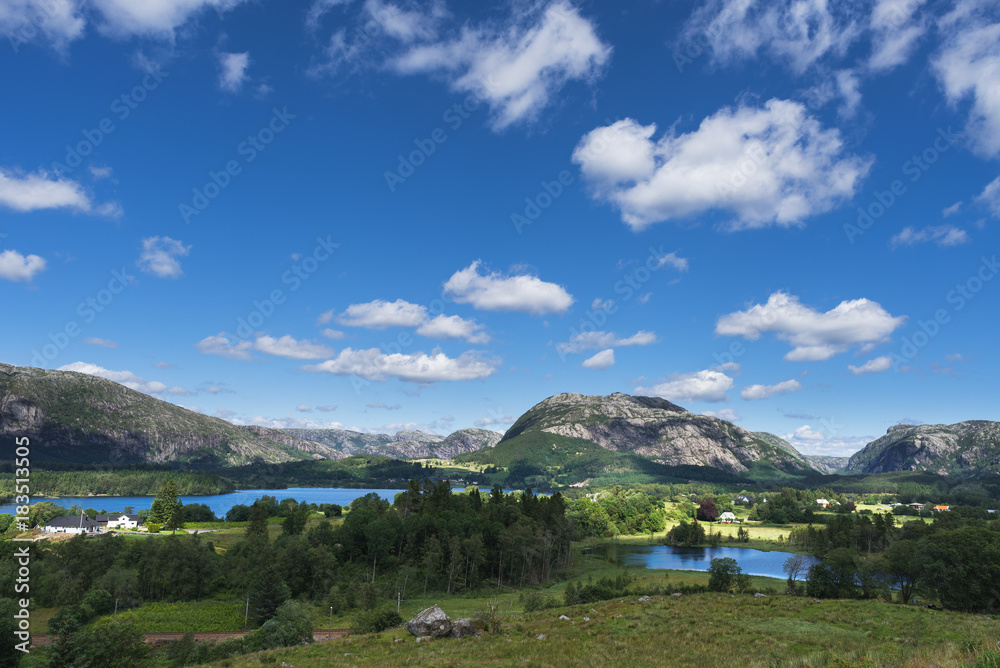 Fototapeta premium Sunny day in Norway