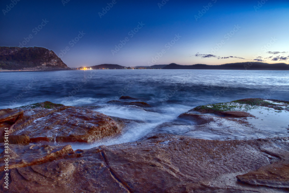 Fototapeta premium Dawn Seascape from Rock Platform