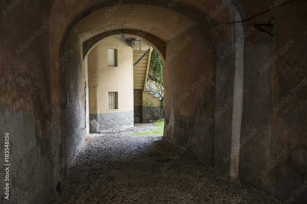 Impressionen aus dem Ort Torre Pellice, Piemont