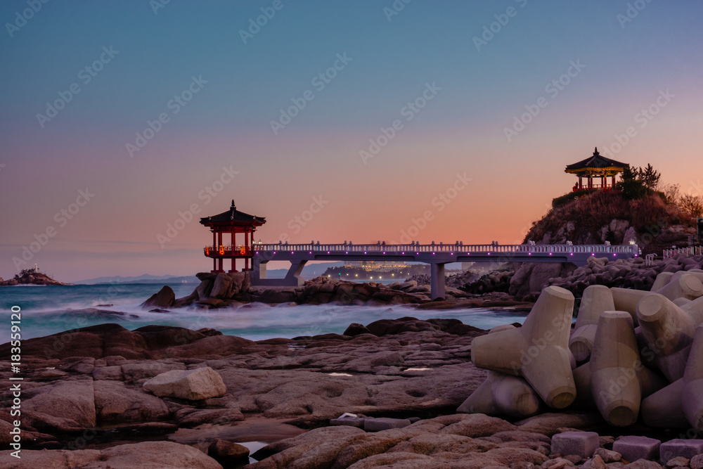 Night view of Yeonggeumjeong Pavilion in Sokcho, Gangwon Province.