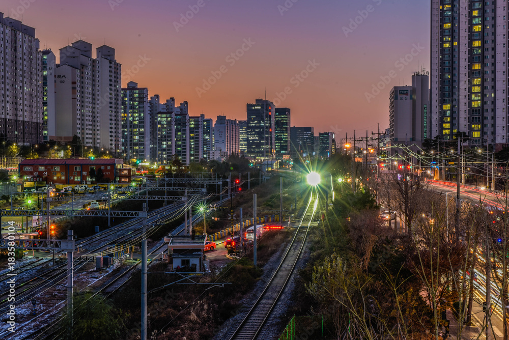 Fototapeta premium seoul night skyline in korea by long exposure 
