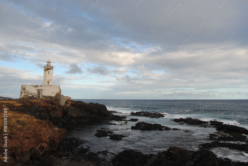 phare mer océan navigation ciel climat environnement