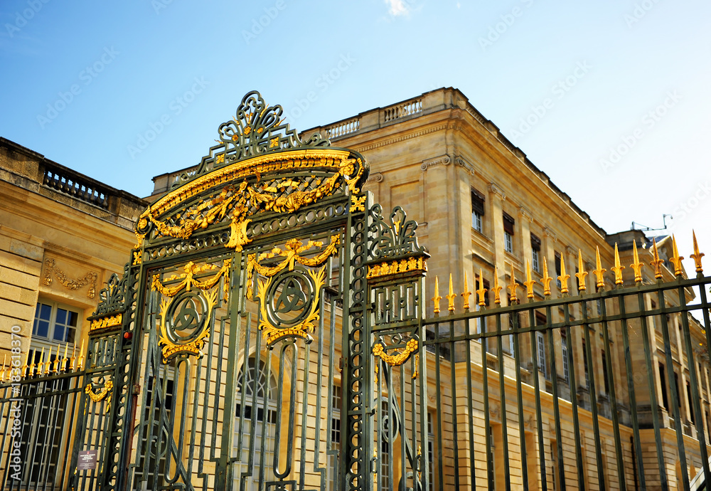 Φωτογραφία Porte d'entrée latérale du Jardin de la Mairie, Palais Rohan, Bordeaux, Aquitain