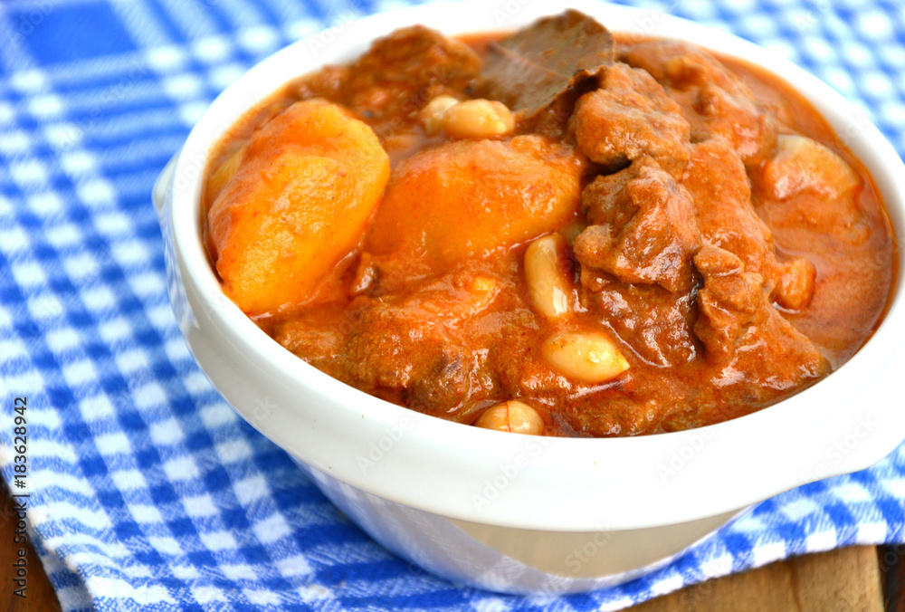 Massaman beef is Muslim food in Thailand. Massaman beef is Muslim food in Thailand.