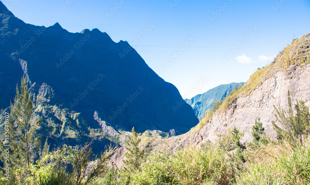 Ile de la Réunion, paysage de Cilaos, ses montagnes, classées par L'UNESCO