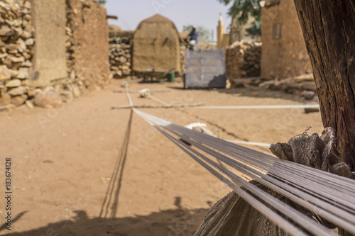 Fotografi The cliffs above the village of Songo in the Dogon country, Mali