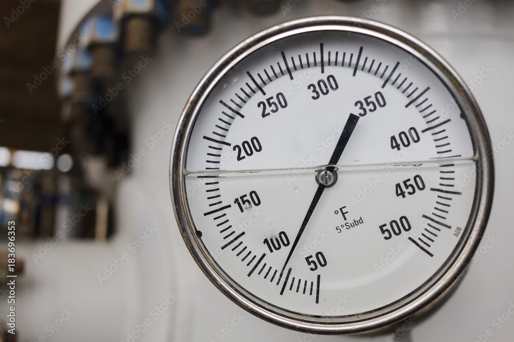 Temperature gauge reading in falenhine in offshore oil and gas opration. Temperature gauge reading in falenhine in offshore oil and gas opration.