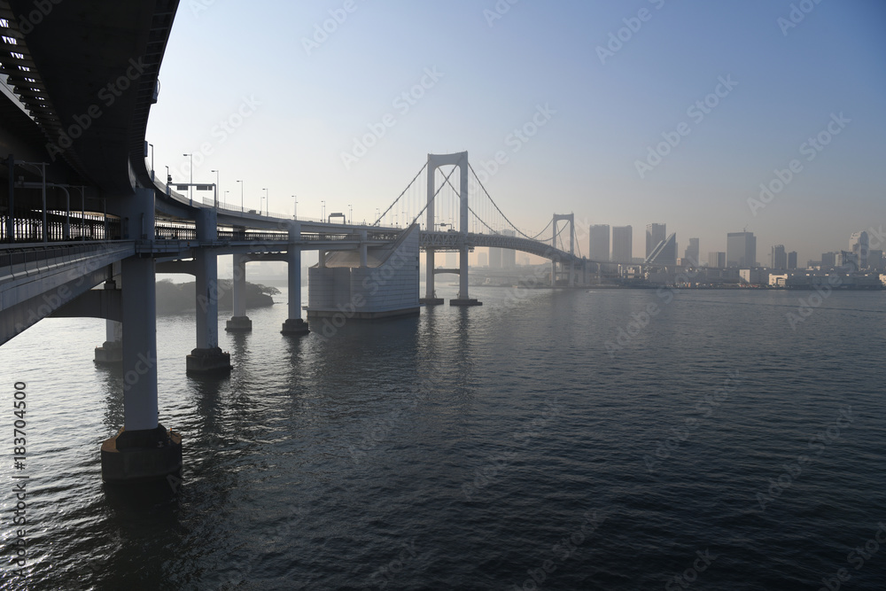  日本の東京都市景観「東京港や港区方面の街並みを望む」