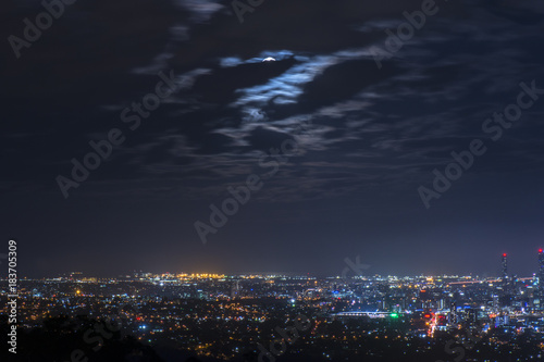 Fototapeta Naklejka Na Ścianę i Meble -  View of Brisbane from Mount Coot-tha at night. Queensland, Australia.