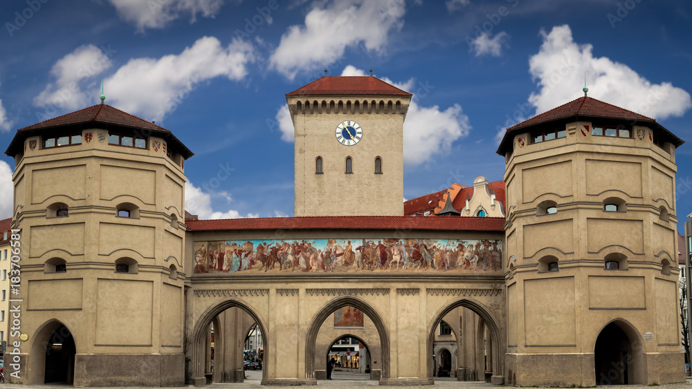 Obraz premium Isartor panorama hochauflösend HD 4k sehenswürdigkeit münchen sehenswürdigkeiten