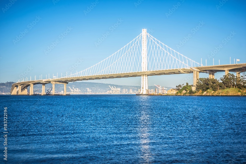Naklejka premium boat marina near new oakland bay bridge leading to oakland california