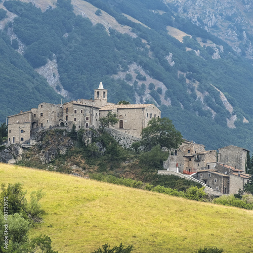 Mountain landscape of Maiella (Abruzzi) photo