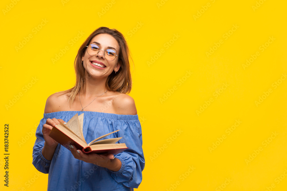 Content smart model with book Content smart model with book