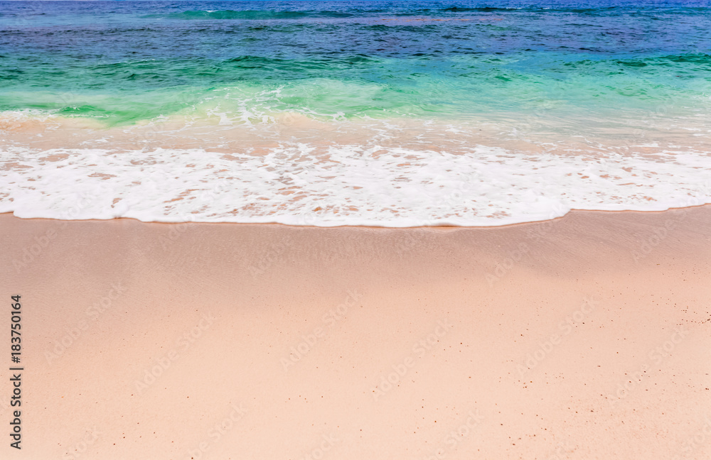  plage de sable doré aux Seychelles
