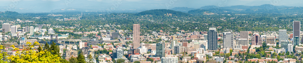 Amazing panoramic aerial view of the city of Portand in Oregon - USA