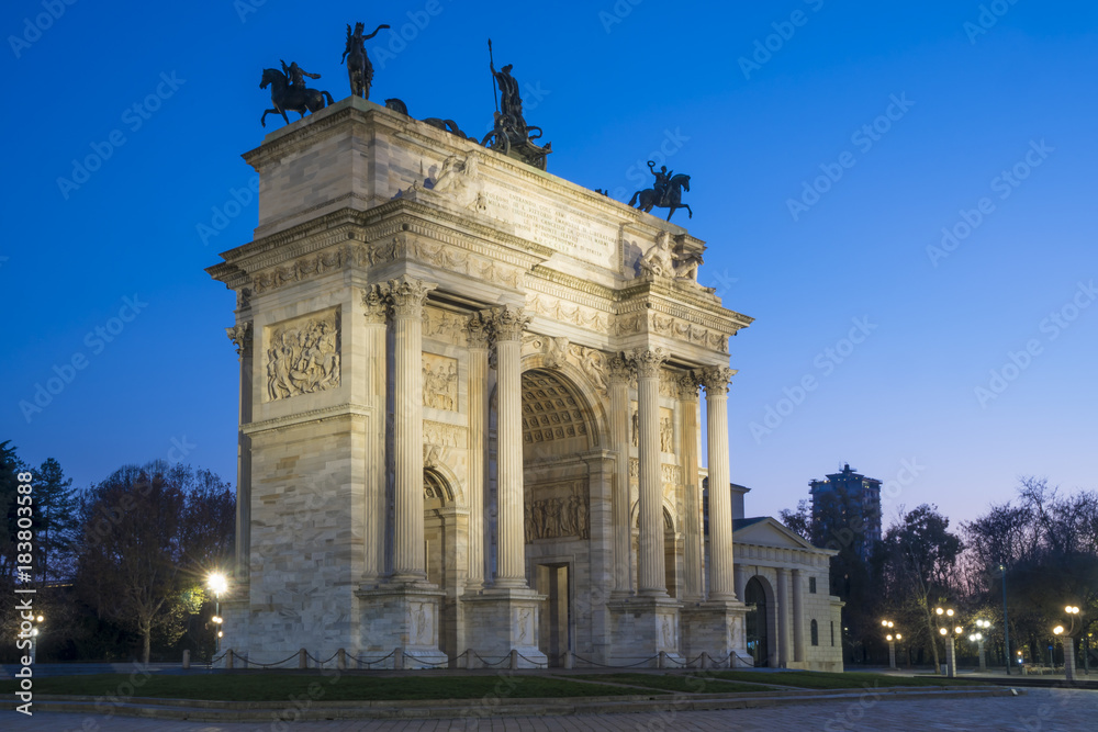 Arch of Peace (Arco della Pace) in Sempione Park, Milan, Italy. Night view.