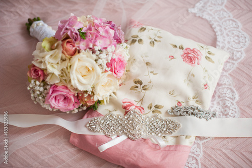 Wedding bouquet, bride's bouquet, wedding flowers