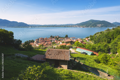 Iseo lake 