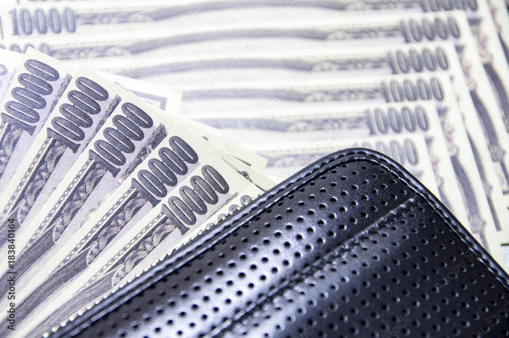 財布と一万円札 財布と一万円札